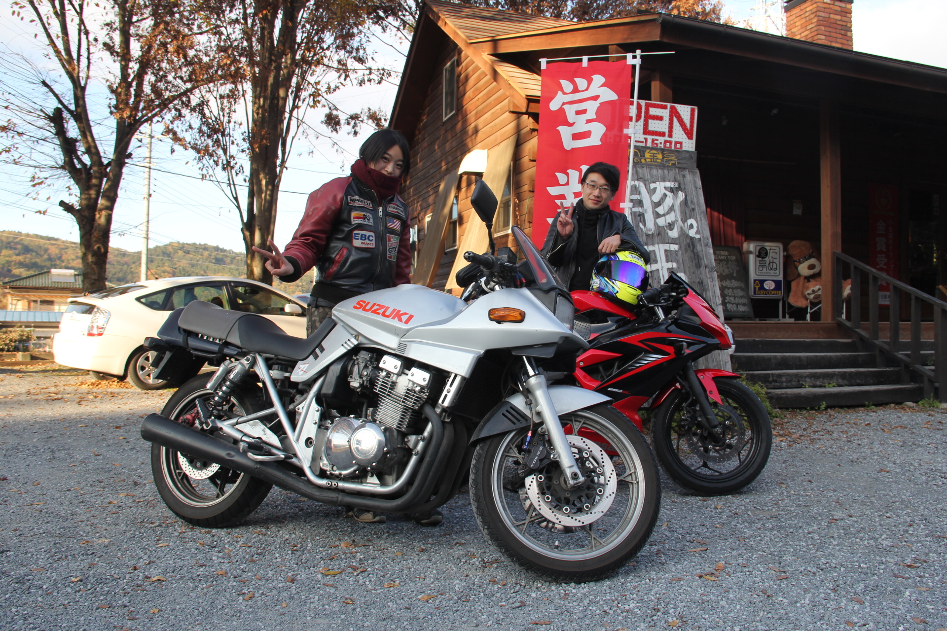 バイクで日本中を旅してる愛媛県の女性ライダーさん来店 たぬ金亭